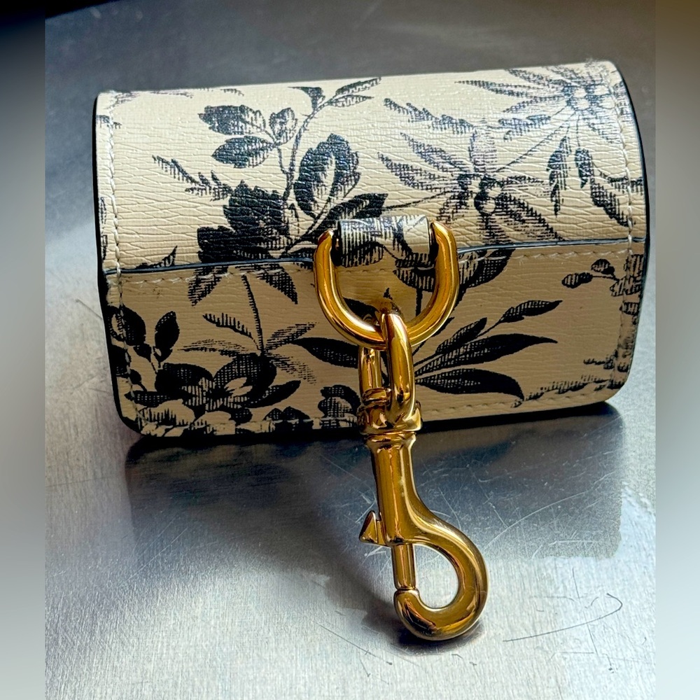 GUCCI Waste Bag Holder - pet collection - like new - never used